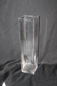 lot 220 image: (3) Clear square vases - 5x20