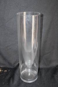 lot 225 image: (4) Clear round vases - 5x20