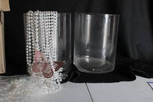 lot 254 image: (4) Clear glass cylinder vases - 8x10 with beads