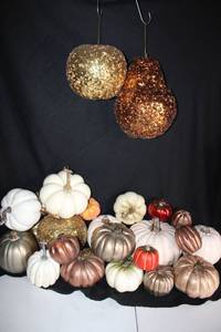 lot 268 image: Sequin pear, apples, and mixed pumpkins