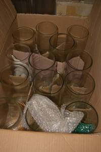 lot 259 image: (13) Clear round vases - 5x12