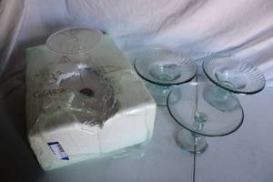 lot 145 image: Glass Cake Stands and Compotes