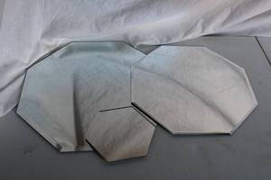 lot 154 image: Octagon and hexagon Mirrors - 14, 12, 5 mixed sizes