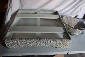 lot 155 image: Wedding Cake stands - 25 square, 15 round (needs foot)