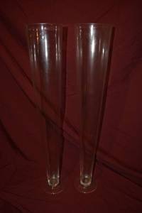 lot 115 image: (8) Clear Glass Pilsner Vases - 5x28