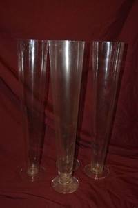 lot 118 image: (4) Clear Glass Pilsner Vases - 5x24