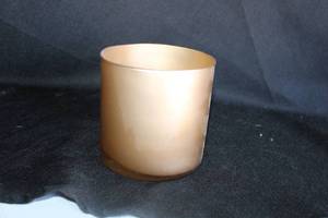 lot 280 image: (9) Gold glass vases - 5x5