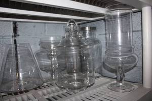 lot 277 image: Mixed glass jars and apothecary