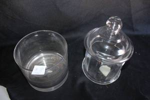 lot 283 image: (8) Clear vases 6x6 and (1) lidded jar