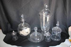 lot 301 image: Apothecary jars and misc glassware