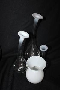lot 307 image: White Bud vases - has extra 4 solid white bud vases