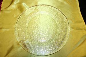 lot 346 image: Clear Round Hammered Glass Dinner Plates - 3 crates, each crate has approx. 30 plates