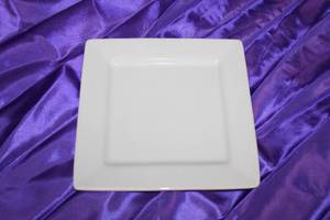 lot 353 image: Square White Dinner Plates - 7 crates, each crate has approx. 20 plates