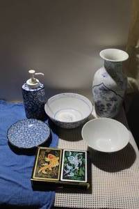 lot 20 image: Blue and White Asian Home Dcor and 2 sets of Koi Playing Cards