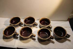 lot 28 image: Vintage Hull Brown Drip Ovenproof Soup Bowls