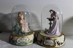 lot 30 image: Vintage Limited Edition Disney Princess Bell Jar Collection The Frog Princes Love & Beauty by Bradford Edition 1996