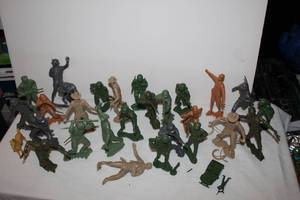 lot 65 image: Vintage Large Toy Army Men from WWII, Approx. 6inches tall, Please see photos