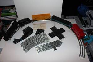 lot 69 image: Vintage Lionel Toy Train Set as shown in pictures.