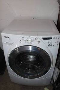 lot 125 image: Front Load Washing Machine Energy Efficent (CHARLIE NOT INCLUDED)