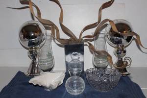 lot 145 image: Home Dcor Items and Crystal Bowls, Spearical Table Dcor, Vase with Curly Wooden Pieces and More as shown in Pictures