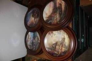 lot 147 image: Vintage Bradford Exchange Limited Edition Collectors Plates with Wall Hanging Frames