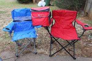 lot 160 image: Camping Chairs and Cooler