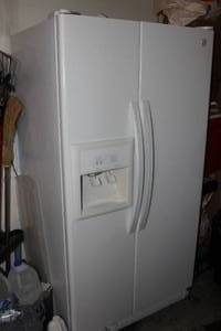 lot 221 image: Kenmoore Refrigerator