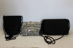 lot 246 image: Well Cared for Vintage Clutches and Evening Bags 2 are Timmy Woods