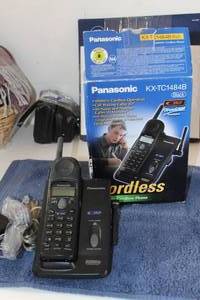 lot 253 image: Panasonic Cordless Landline Telephone, Gently Used