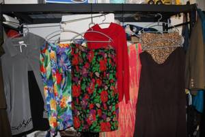 lot 273 image: Ladies Outfits, 2X, Cato and others in colors and styles as shown