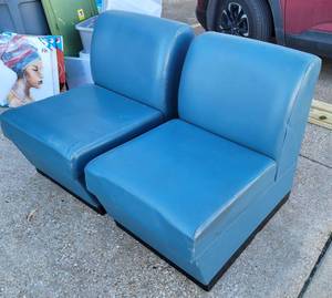 lot 5 image: (2) SALON  OFFICE SEATS IN STYLECOLOR SHOWN. (SOLD 2 X THE MONEY)