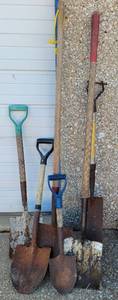 lot 29 image: LOT OF ASSORTED SHOVELS AS SHOWN.