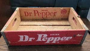 lot 49 image: VINTAGE DR. PEPPER WOOD CARRIER AS SHOWN.