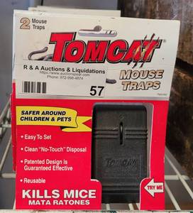 lot 57 image: (12) TOMCATS MOUSE TRAPS AS SHOWN.