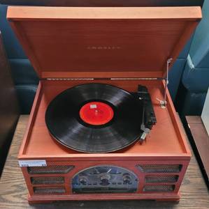 lot 88 image: CROSLEY ROCHESTER CR-66 5-IN-1 ENTERTAINMENT CENTER AS SHOWN.