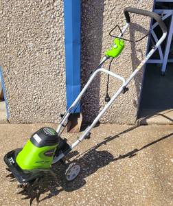 lot 117 image: GREENWORKS CULTIVATOR MODEL TL08B00 AS SHOWN.