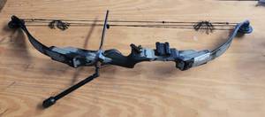 lot 132 image: PRECISION EDGE SERIES 1000C BOW AS SHOWN.