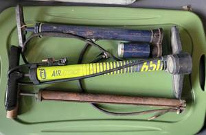 lot 136 image: LOT OF AIR PUMPS AS SHOWN.