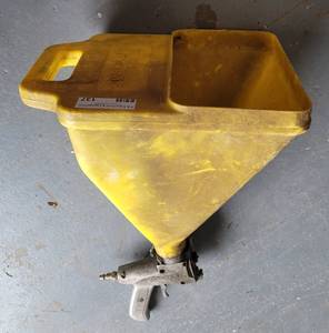 lot 137 image: GOLDBLATT PATTERN PISTOL GUN AND HOPPER AS SHOWN.