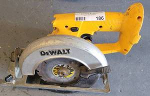 lot 186 image: DEWALT CORDLESS SAW. TOOL ONLY.