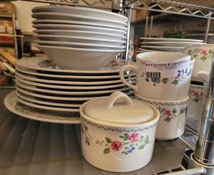 lot 214 image: LOT OF DISHES IN STYLEDESIGN SHOWN.