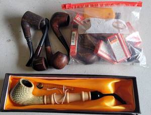lot 217 image: PIPES AND ACCESSORIES AS SHOWN.