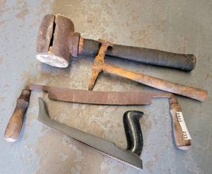 lot 233 image: VINTAGE TOOLS AS SHOWN.