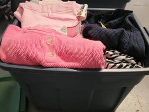 lot 263 image: CONTAINER LOT OF ASSORTED CLOTHING AS SHOWN.