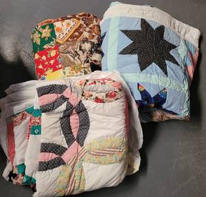 lot 277 image: (3) BLANKETS AS SHOWN.