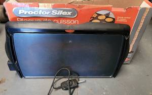 lot 290 image: PROCTOR SILEX ELECTRIC GRIDDLE AS SHOWN.
