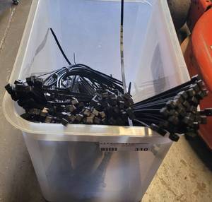 lot 310 image: LOT OF ZIP TIES AS SHOWN.