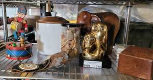 lot 318 image: ASSORTED ITEMS AS SHOWN.