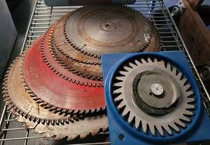 lot 332 image: ASSORTED SAW BLADES IN VARIOUS SIZES AS SHOWN.