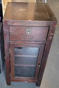 lot 343 image: VINTAGE STYLE NIGHT STAND BUREAU AS SHOWN.